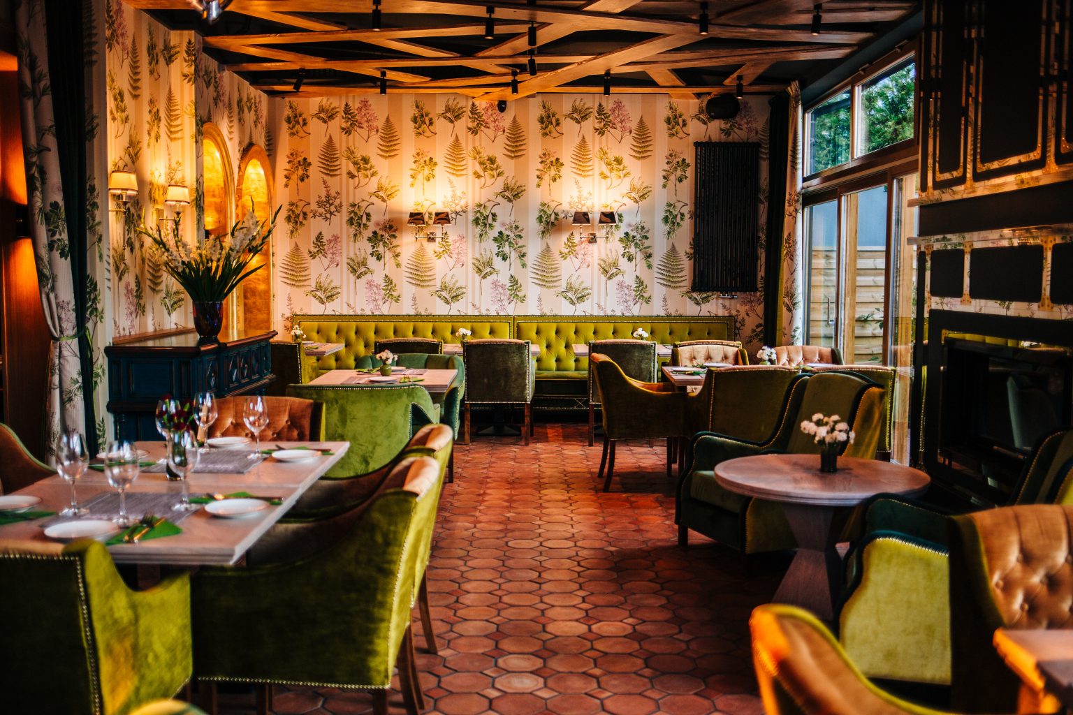 Wnętrze restauracji przy ul. Włodarzewska 79